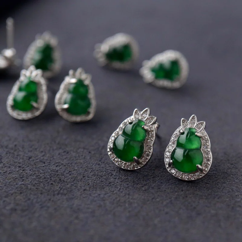 

S925 Sterling Silver A Stud Earrings Spicy Green Jade Gourd