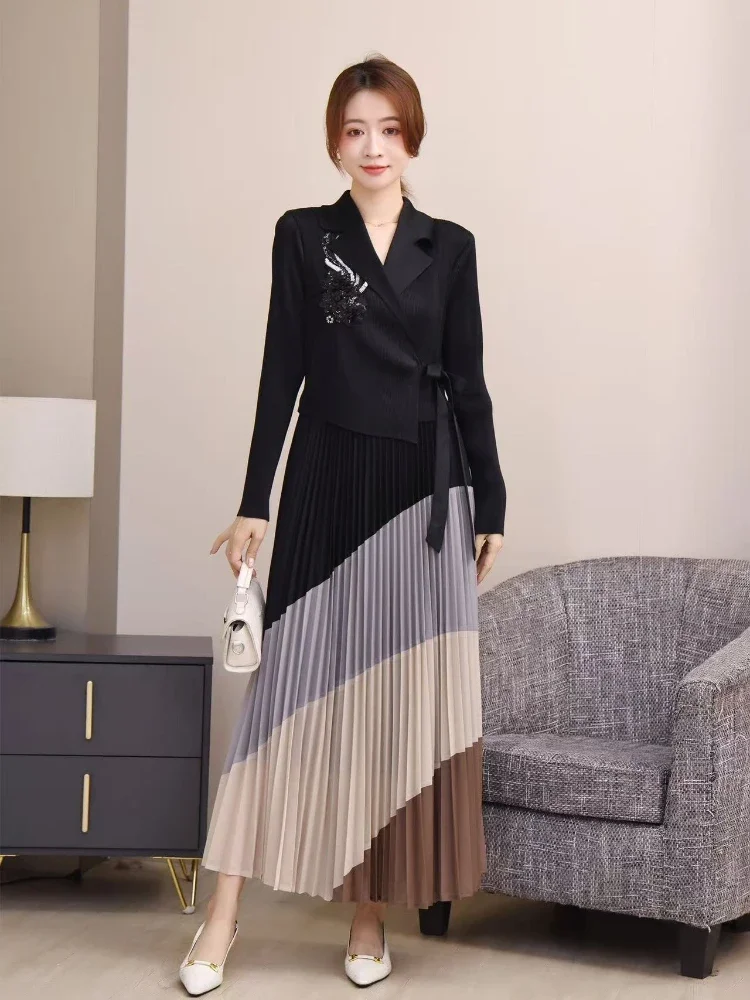 プラスサイズ 2025 夏の新ミディアム丈プリーツドレスエレガントなひだスカート若い母親のためのファッショナブルな優しいスタイル