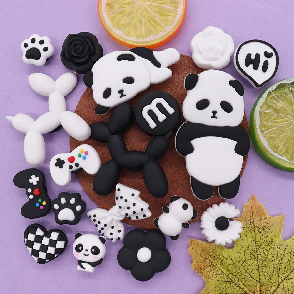 Cute Panda PVC Shoe Charms, Margarida Branca, Cão, Cat Claw Acessórios, Enfeite de sapatos, Fit DIY Mochila, Party Gift, Atacado, 50Pcs