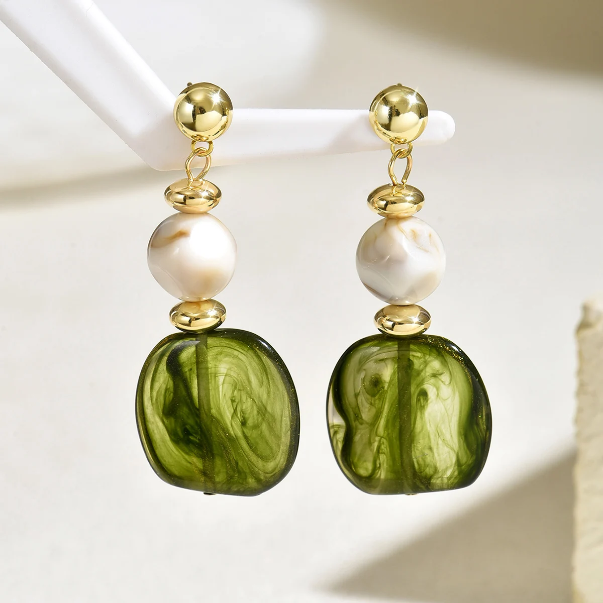 Women's Trendy Resin Dangle Earrings, Irregular Shape