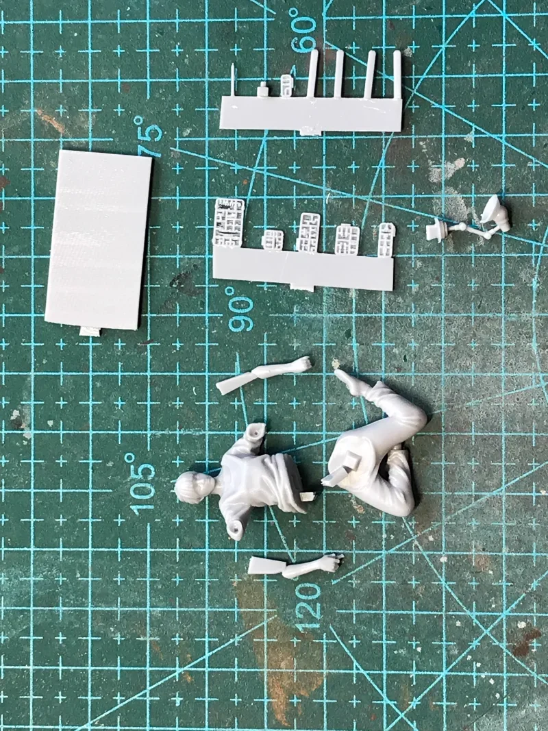 1/35 Scale Making Model Female Modelers Micro Minified Statue Unassembled and Unpainted Hobby Miniature DIY Toys