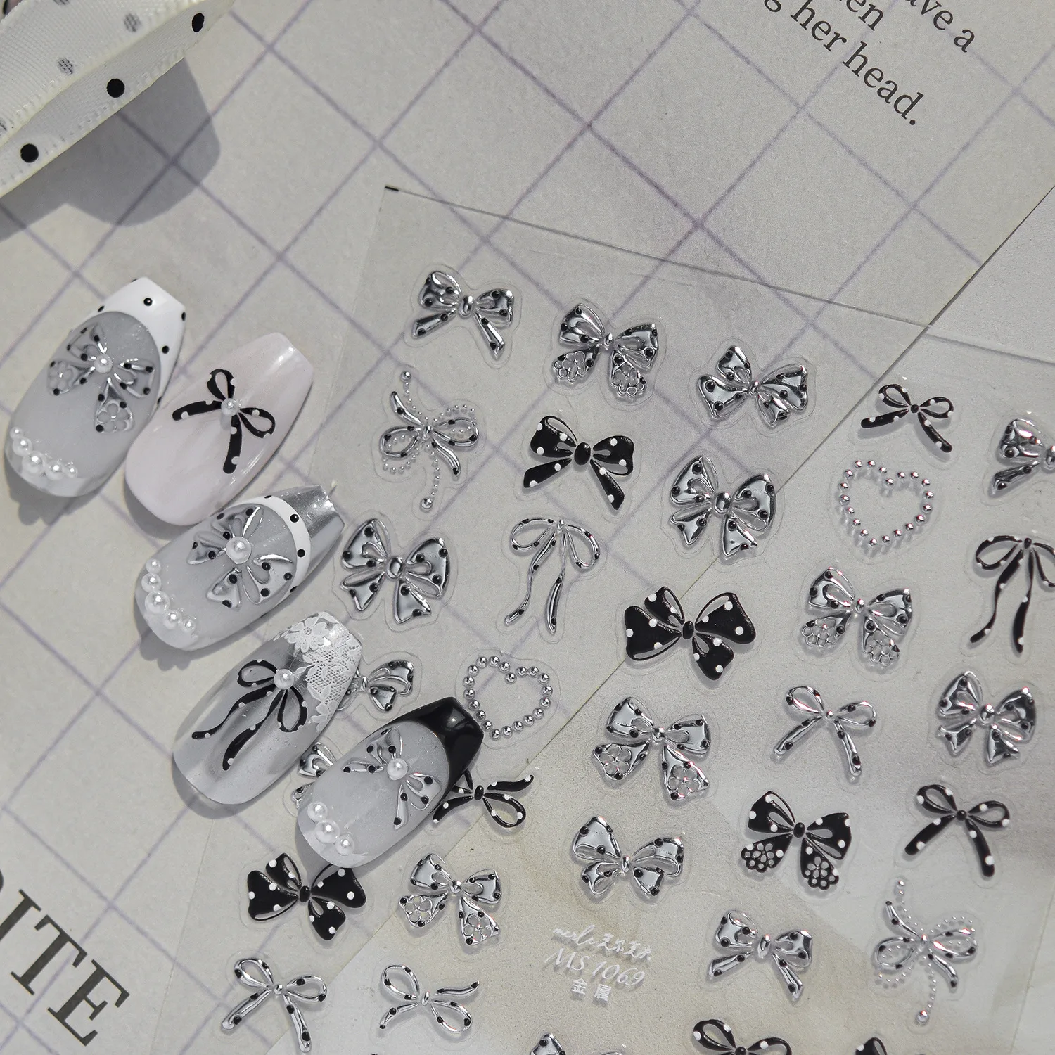 Metall-Bogen-Nagelaufkleber 5D Silberfolie Punkte Bogen Hängende Schleifen Kristallherz-Rand Nagelsticker Minimalistische INS Nagel-Maniküre