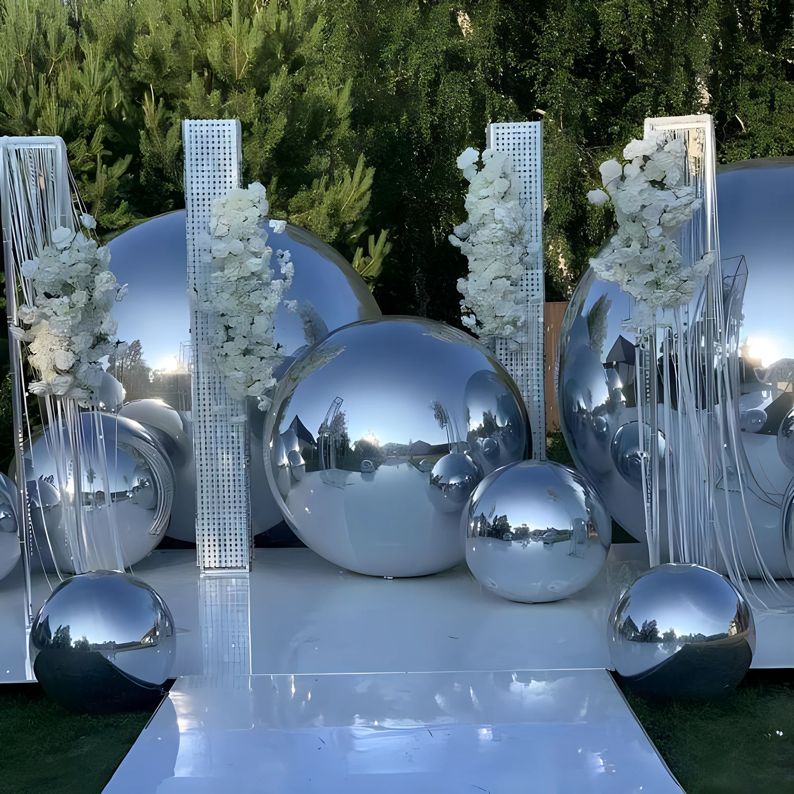 

Silver Inflatable Mirror Ball Set Sealed Big Shinny Balls Reusable Giant Mirror Sphere For Wedding Nightclub Decoration