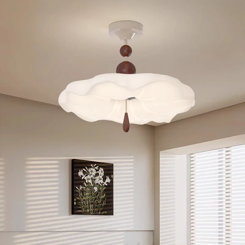

Bedroom LED Ceiling Light Master Bedroom Lighting Fixtures Cream-colored Creative Cloud Pendant Light French Retro Ceiling Light