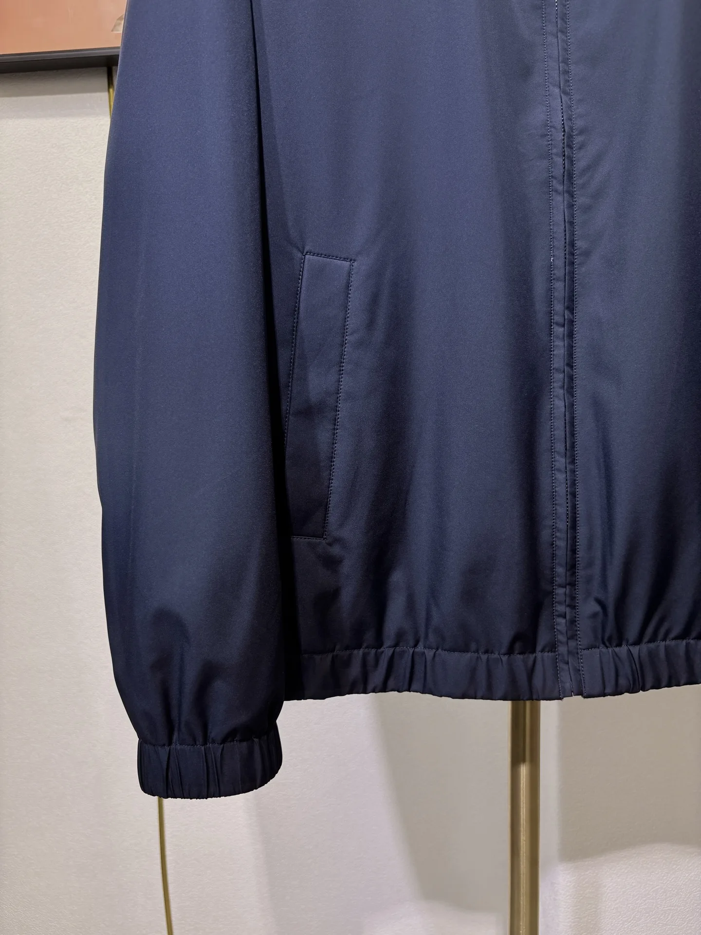 سترة كيتون القديمة ذات النمط القديم على الوجهين وياقة واقفة وبسيطة