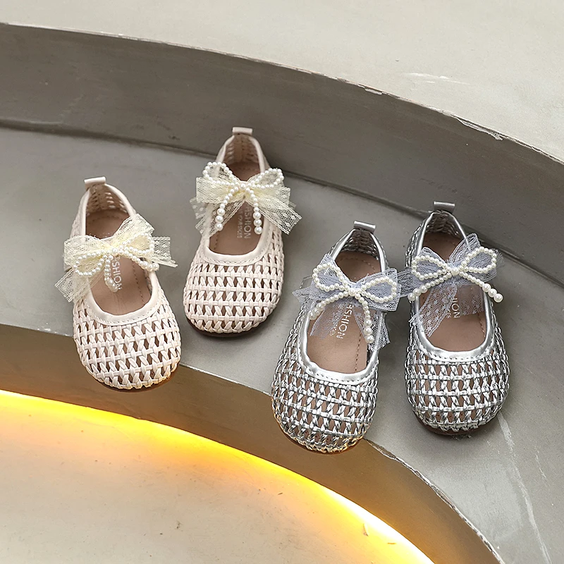 

Новые детские сетчатые туфли 2026 года: дышащие повседневные туфли для девочек с жемчужным бантом, для школы, вечеринок, балетные туфли для принцесс