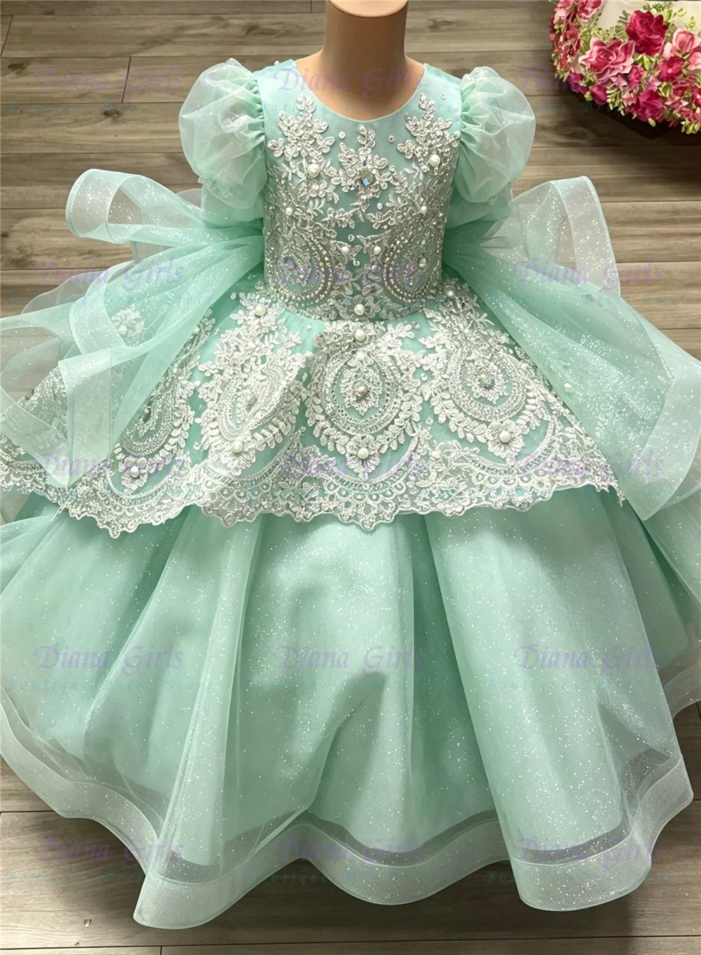Gorgeous Flower Girl Dress Tulle Fluffy Quality Silver Applique for Little Princess Wedding Birthday Party Evening Ball Gowns