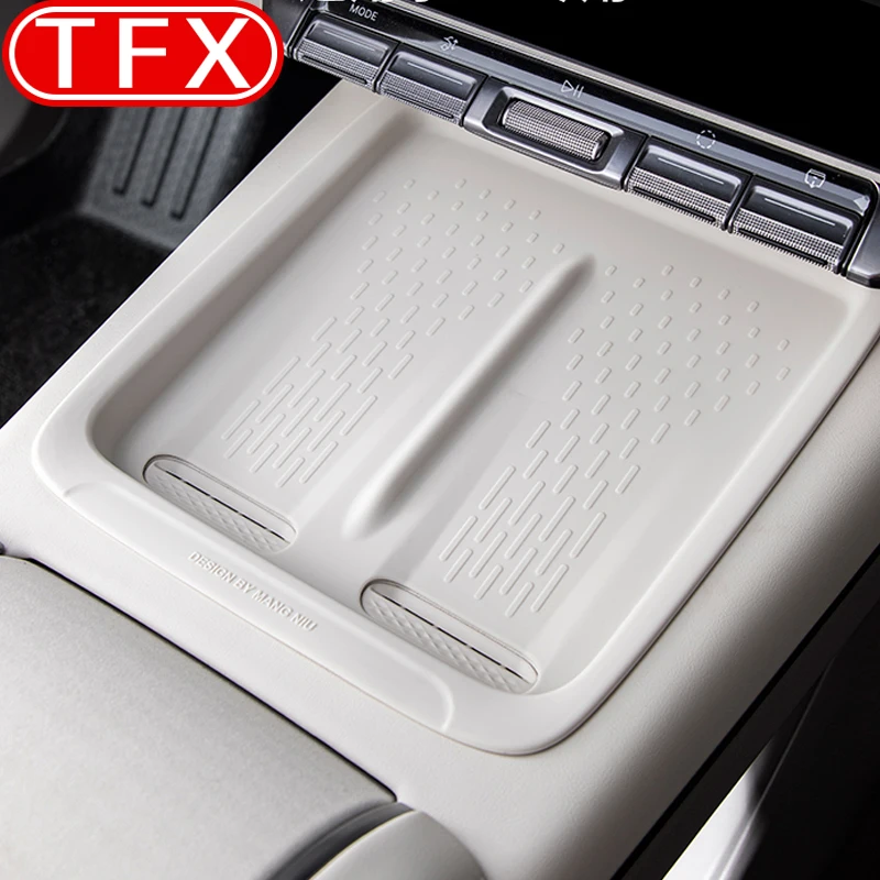 

For Zeekr 7X 2024 2025 Car Styling Silicone Wireless Charging Pad Central Control Shock-absorbing Anti Slip Pad Accessories