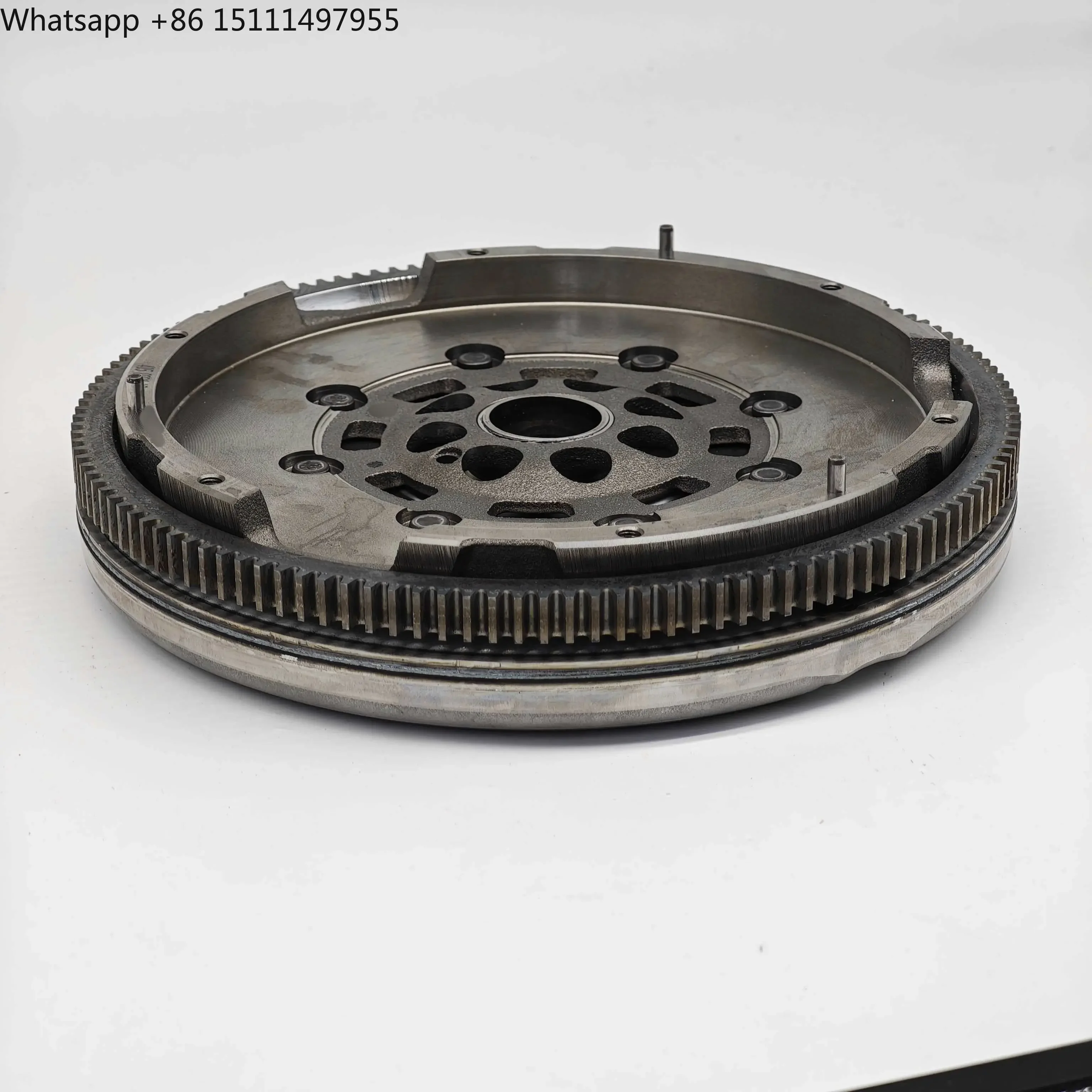 Auto Gearbox MT Manual Transmission Dual Mass Flywheel 8Hole 132Teeth 415033410 06J105266AS 06J105266B 06J105266J 06J105266K