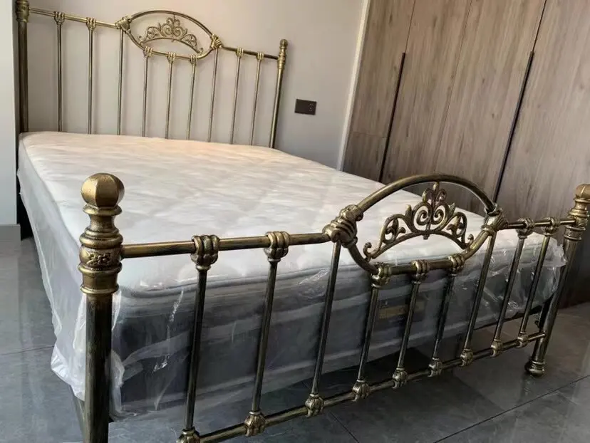 For double bed 1.8 meters iron frame bed simple modern Nordic light luxury 1.5 single iron bed thickened solid steel pipe