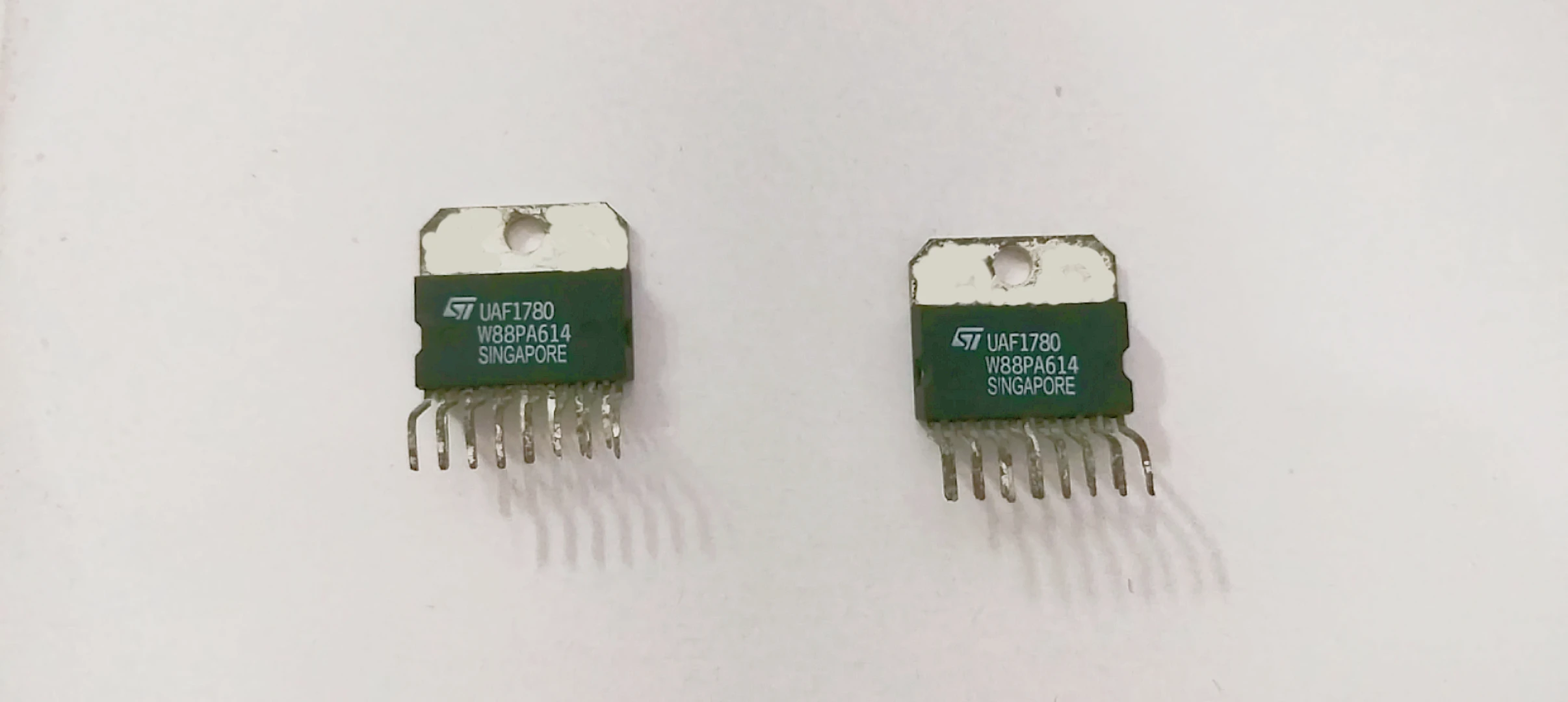 1PCS UAF1780 DUAL 2A LOW DROP OUT INTELLIGENT POWER SWITCH  Ming