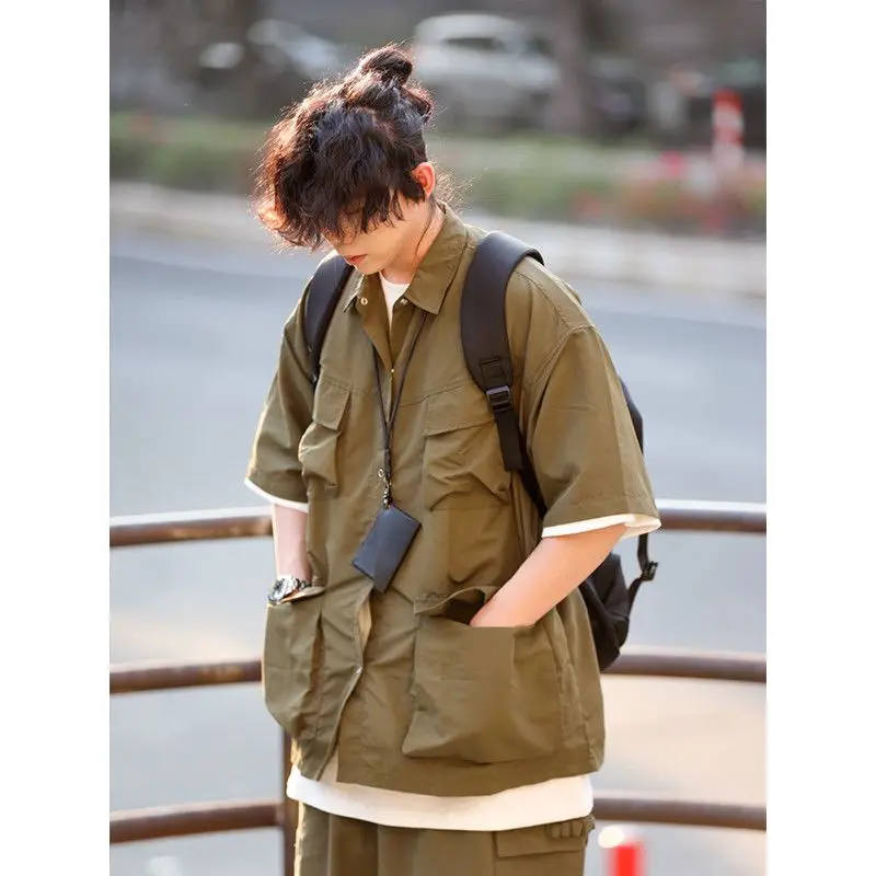 

Summer Button Up Shirt Big Pocket Techwear for Men Japanese Fashion Streetwear Vintage Y2k Blouse Essentials Plain Clothing