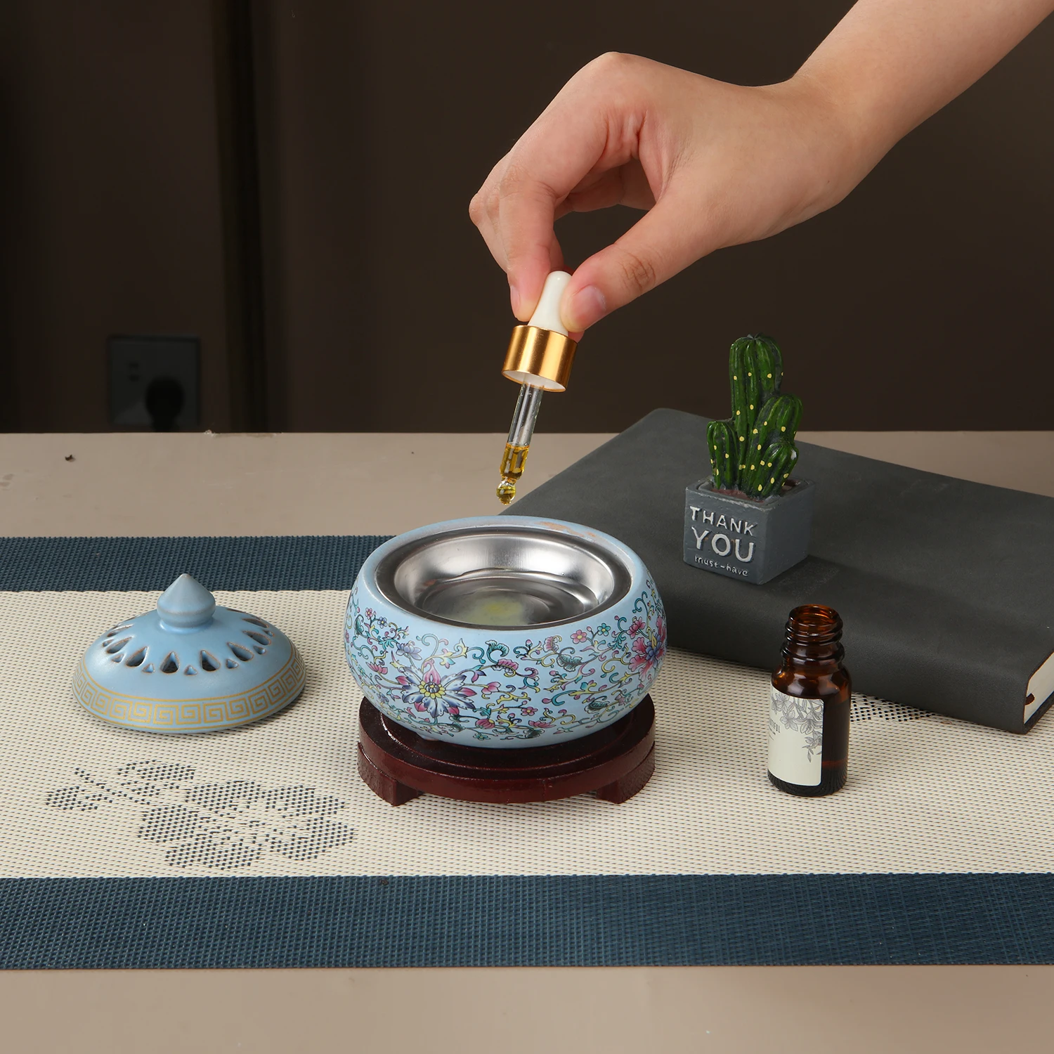 Electronic Incense Burner Ceramic Essential Oil Burner Timing Adjustable Temperature Wax Melter Warmer with USB Plug