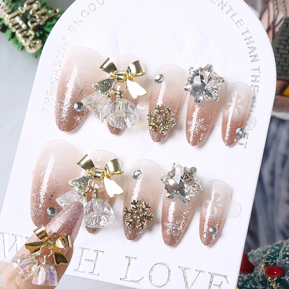 

24Pcs Christmas Gold Bell Bow Oval Press-On Nails Women Xmas 3D Snowflake False Nails Glitter Wearable Fake Nails tips for Girls