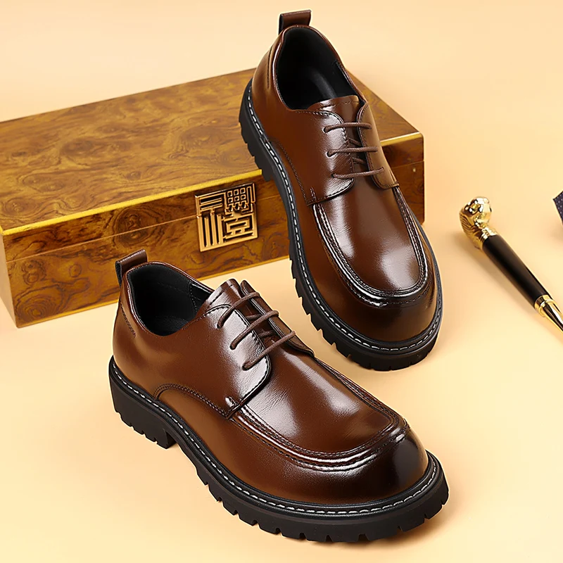 

Новые мужские кожаные туфли дерби, классические джентльменские минималистичные стильные туфли для работы или офиса, уличная модная обувь, платье на шнуровке