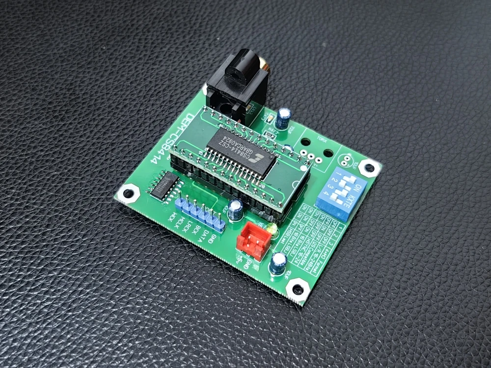 CS8414 Digital Decoding Receiver Board Coaxial to IIS Format Supports 24bit 96K Sampling Rate