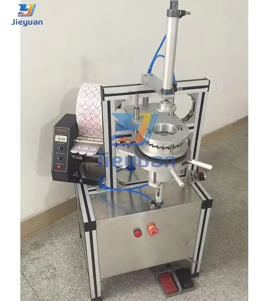 Okrągła maszyna pakująca mydło Wysokiej jakości opakowania na mydło hotelowe Ręczna maszyna do pakowania mydła w plisy