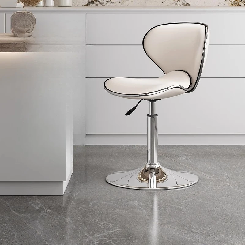 Рисунок 3 - Регулируемые барные стулья из искусственной кожи