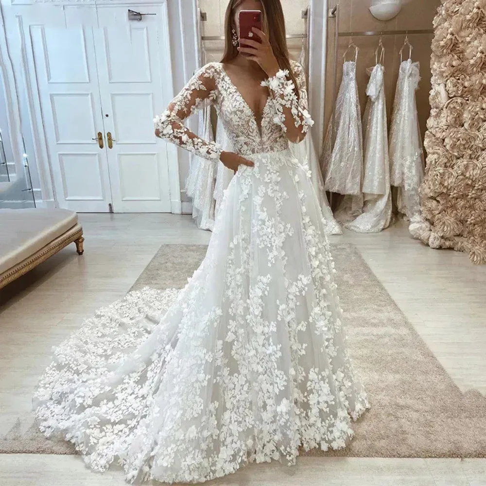 Exquisite Boho-Spitze-Brautkleider mit V-Ausschnitt und voller Applikation, Prinzessin-Brautkleider, maßgeschneidertes Brautkleid mit langen Ärmeln und Sweep-Zug