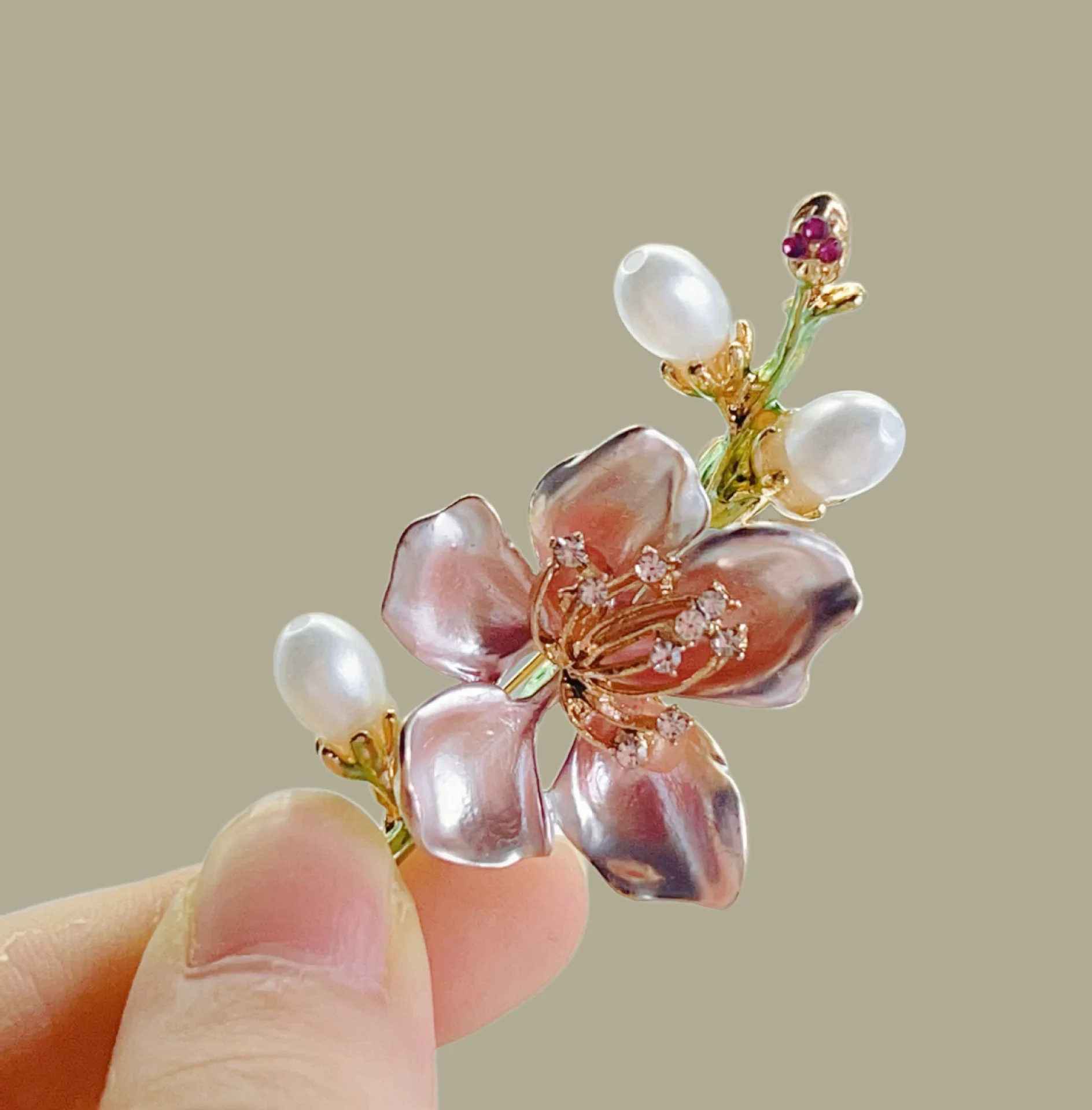 Pearl Flower Brooch Clothing Accessory Floral Headpiece Women's Fashion Accessory