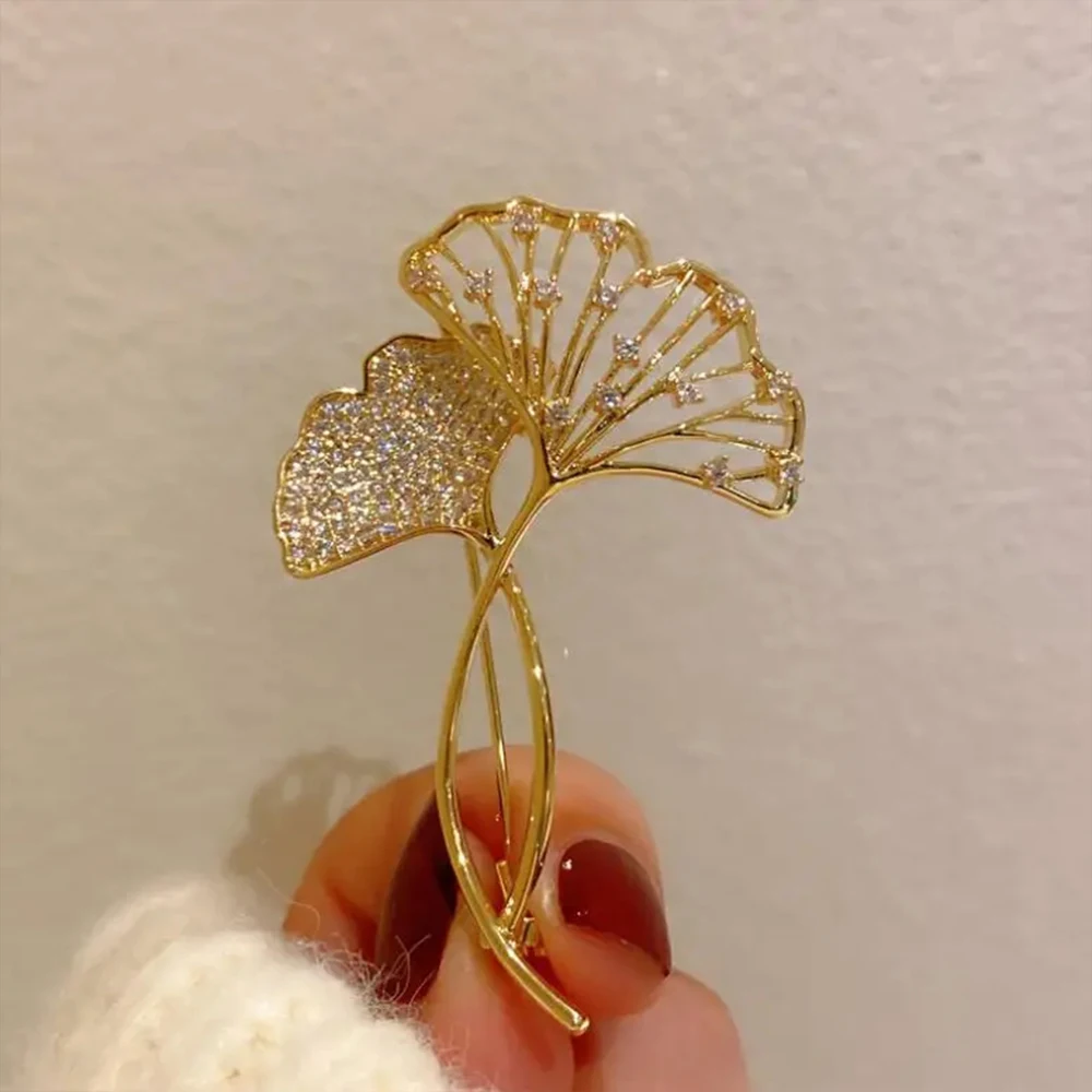 Retro Elegant Ginkgo Leaf Brooches For Women Fashion Rhinestone Flower Plant Lapel Pins Wedding Party Corsage Bijoux De Luxe