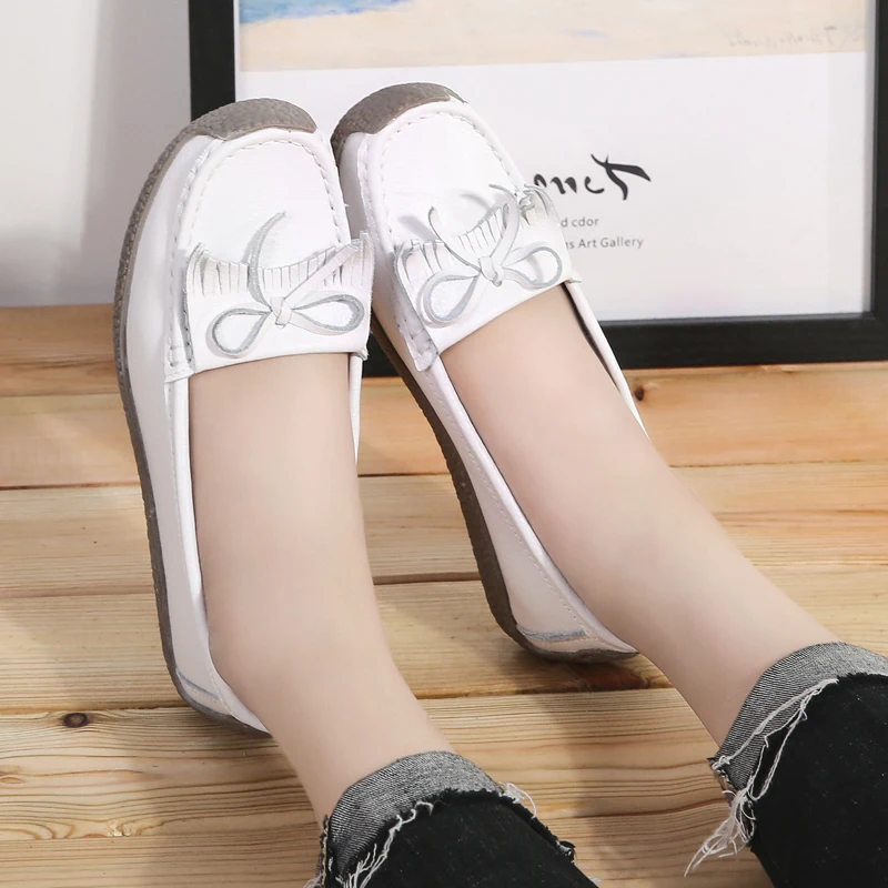 

White Nurse Shoes Spring Summer New Style Mom Women Single Shoes Anti-slip Maternity Casual Bean Soft Bottom Flats