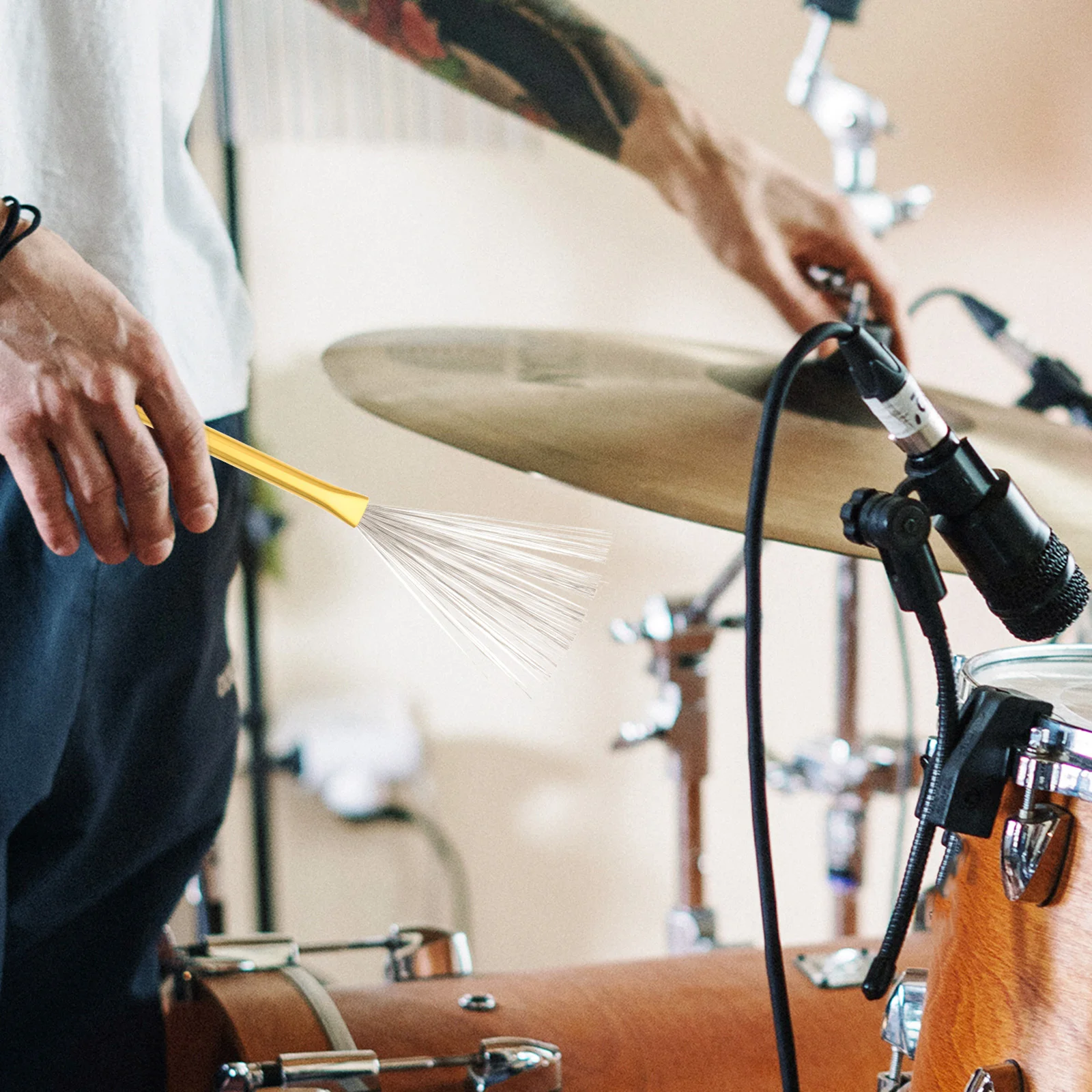 

1Pair Drum Brush Steel Wire Retractable Adjustable Lightweight Drum Accessory for Jazz Snare Set Professional Instrument