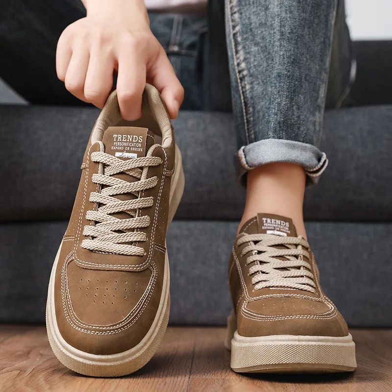 2026 Summer Men's Thick-Sole Breathable Sports Casual Sneakers - White Trainers with Height-Enhancing Design for Students.