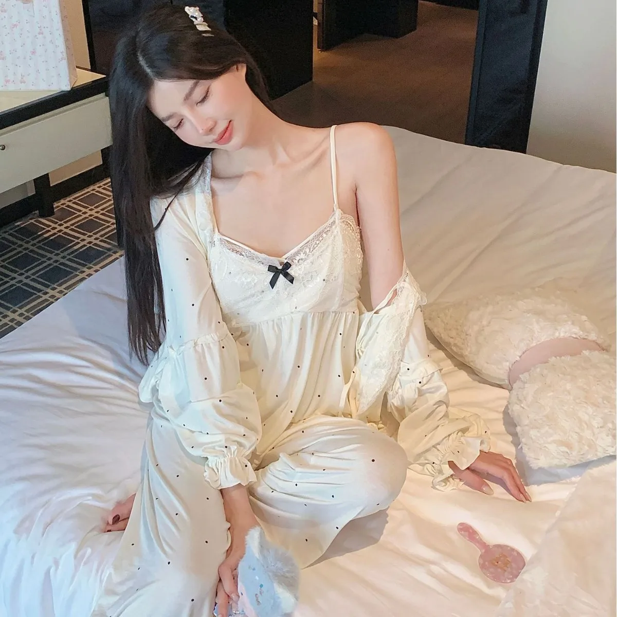 

Women's spring and summer modal pajamas, comfortable three-piece home wear set with chest pad