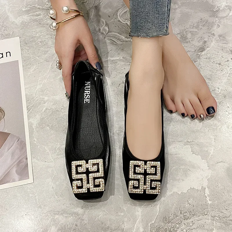 2025 الربيع والخريف جديد الضحلة عادية المياه الماس الجدة أحذية مسطحة القاع رئيس مربع أحذية نسائية عادية #2