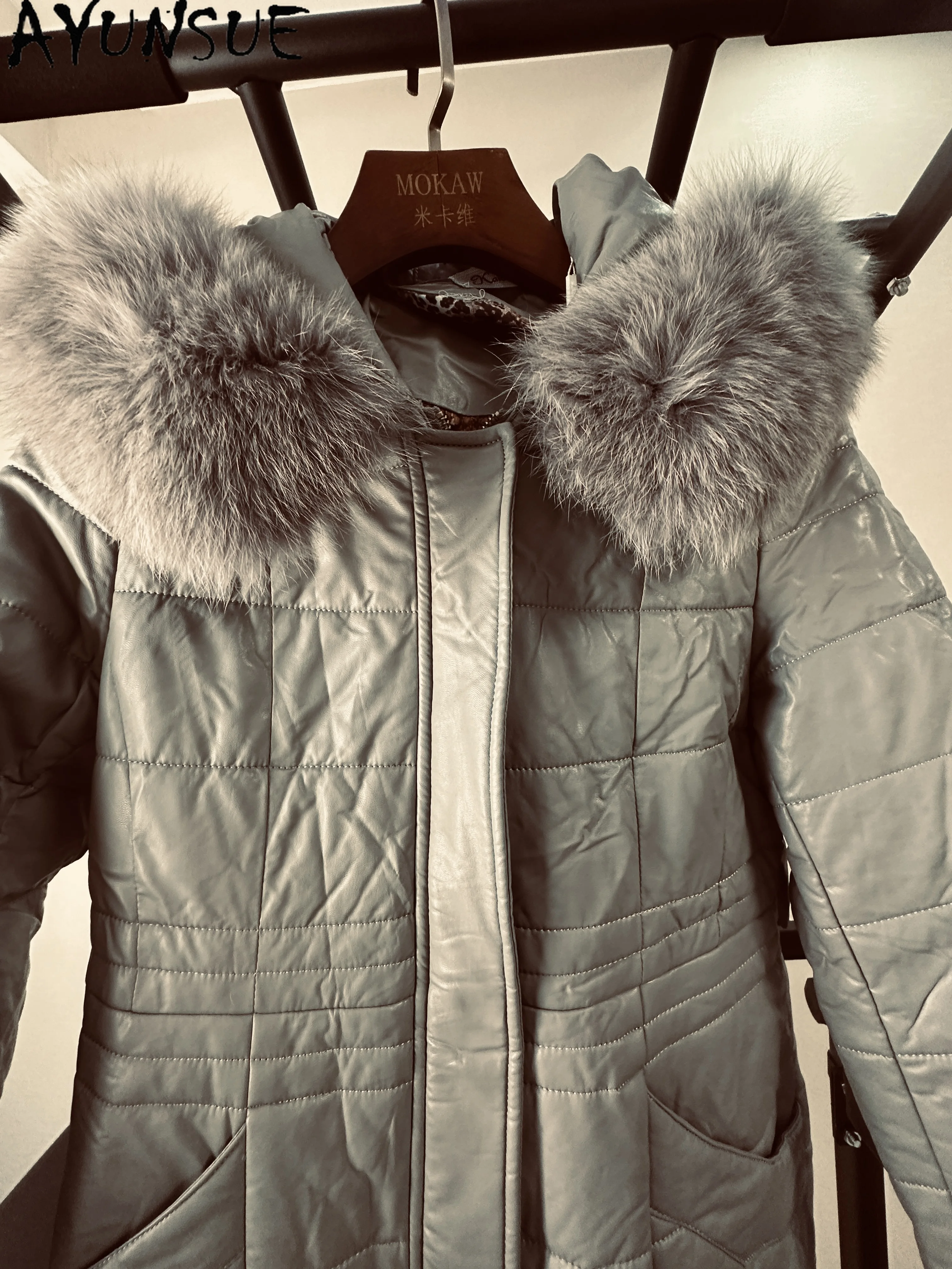 AYUSNUE 겨울 재킷 남성용 중간 길이 파카 따뜻한 여우털 칼라 독특한 코트 프로모션 약간의 결함 있음 환불 및 교환 불가