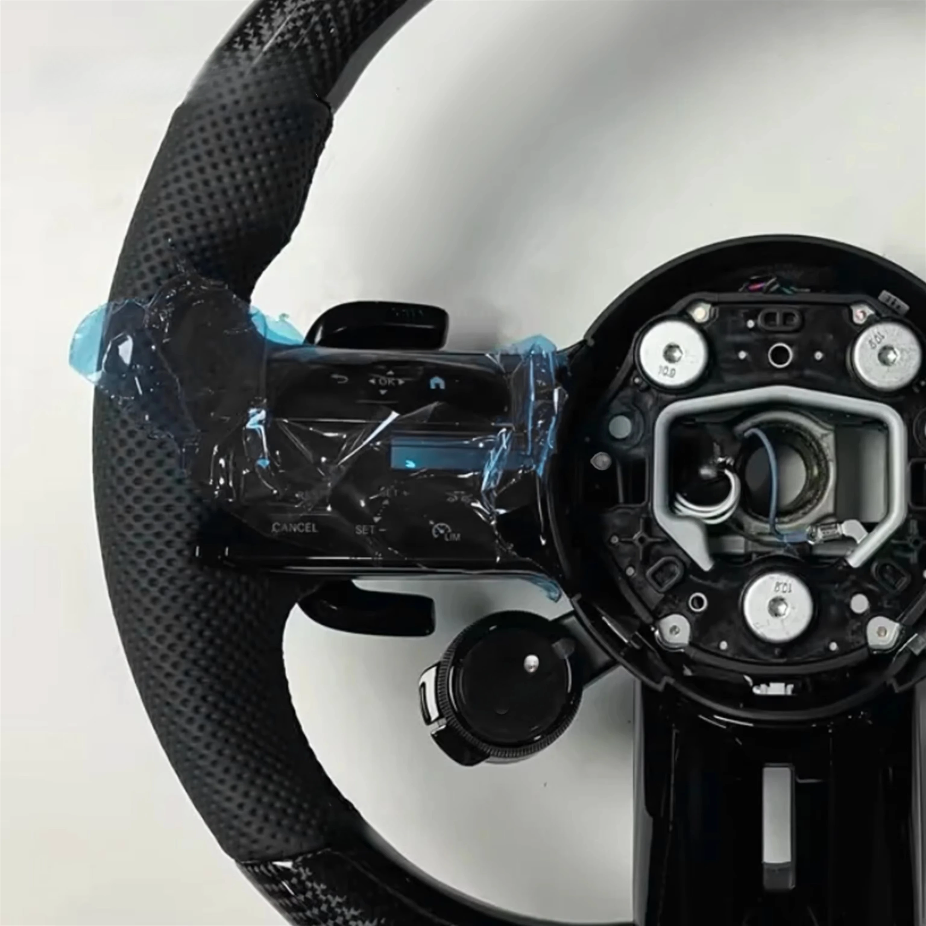 Carbon Fiber Steering Wheel Designed Specifically for A35 A45 C63 C43 E53 E63 G63 G500 G55 S63 GLE63 GLA45