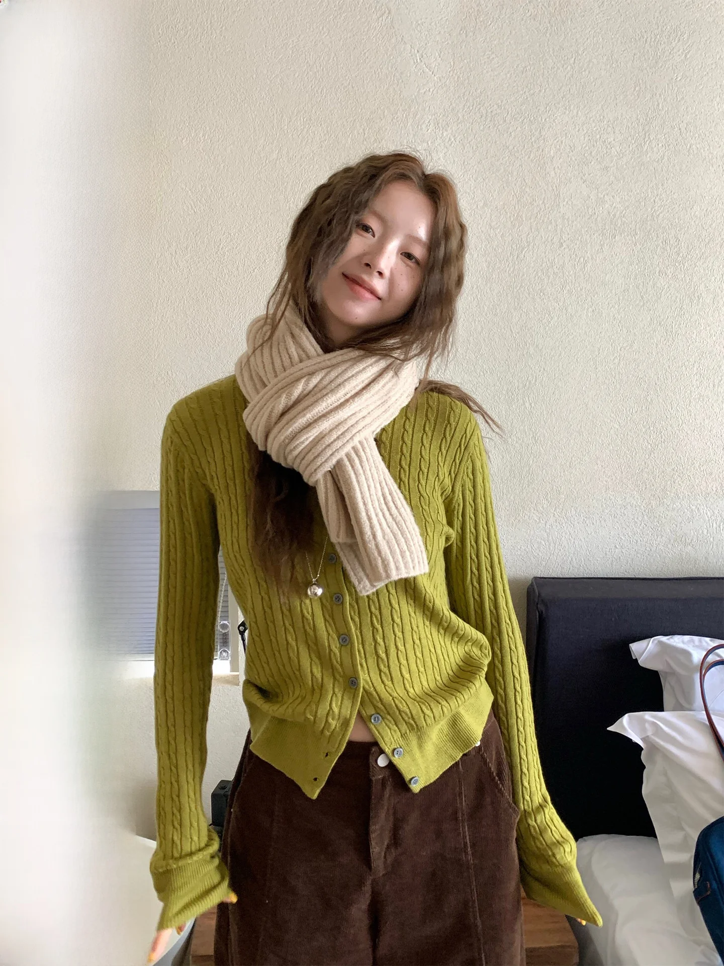 

Женский вязаный кардиган COK Winter Commute в однотонном цвете с пуговицами, корейский стиль, длинный рукав, стандартный крой