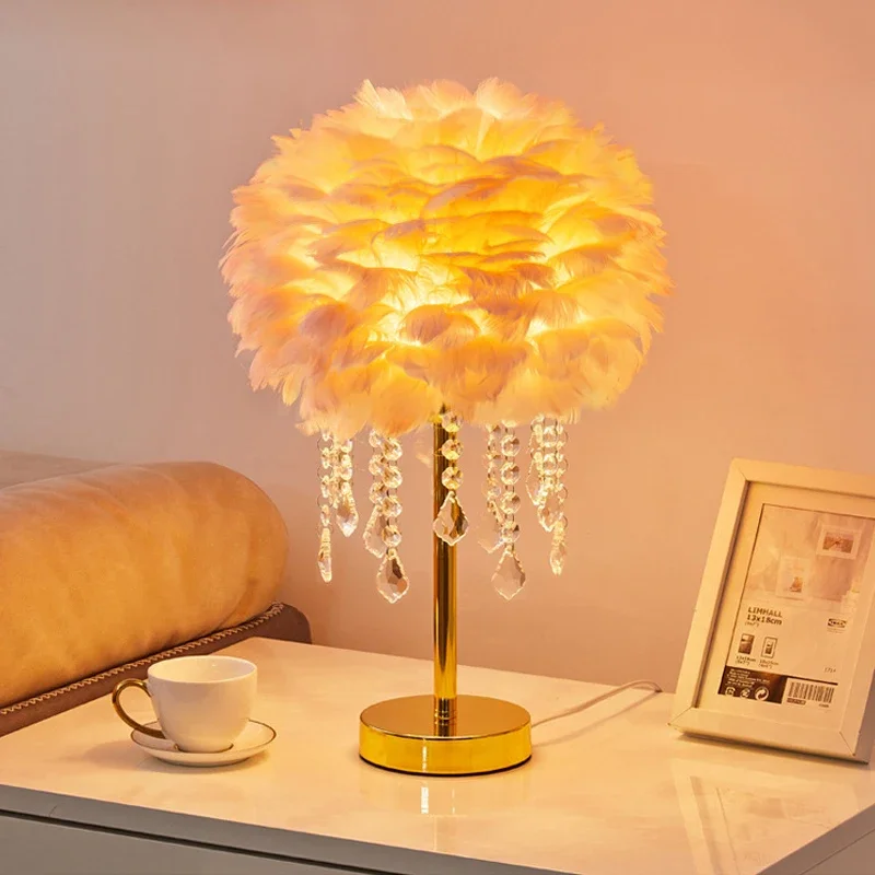 BELLE Feather Table Lamp Nordic Modern Living Room Bedroom Hotels HomestaysCreative LED Decoration  Desk Light