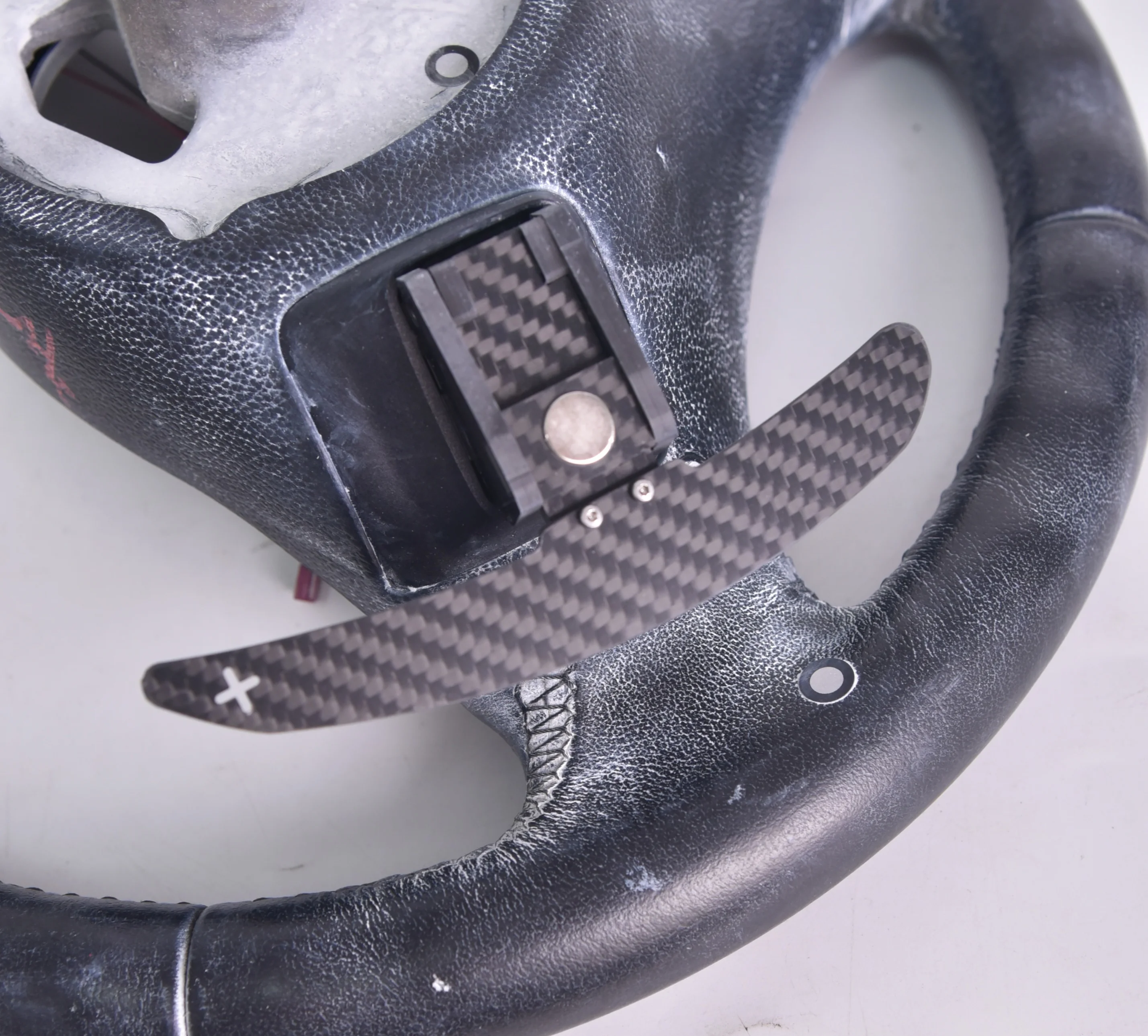 Newly Upgraded Carbon Fiber Magnetic Shift Paddles Enhance Driving Experience Suitable for BMW E90