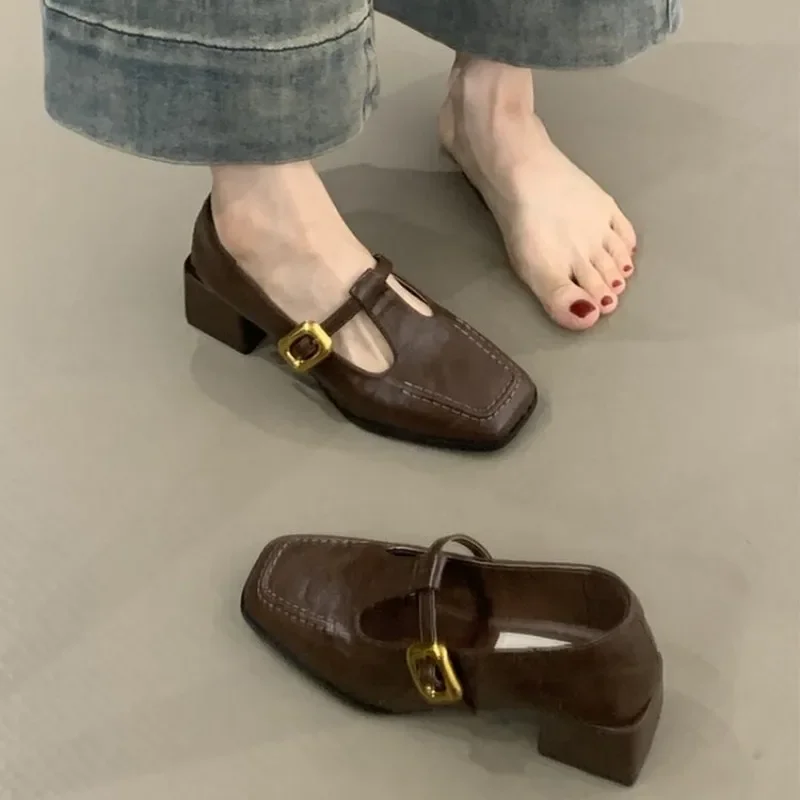 Zapatos Mary Jane de mujer con punta cuadrada y tira en forma de T, hebilla dorada, tacón bajo y ancho, de cuero suave, estilo vintage, para otoño, casuales, para vestir.