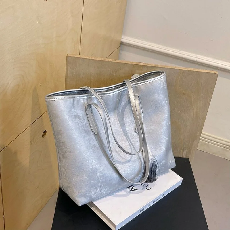 

Luxury Brand Ladies Messenger Bag In Leather - Famous Designer Elegant Tote Bag Popular Classic Design