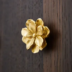 Nordic Brass Flower Knobs and Handles for Drawers Golden Knobs and Decorative Handles Furniture Handles for Children Cabinet