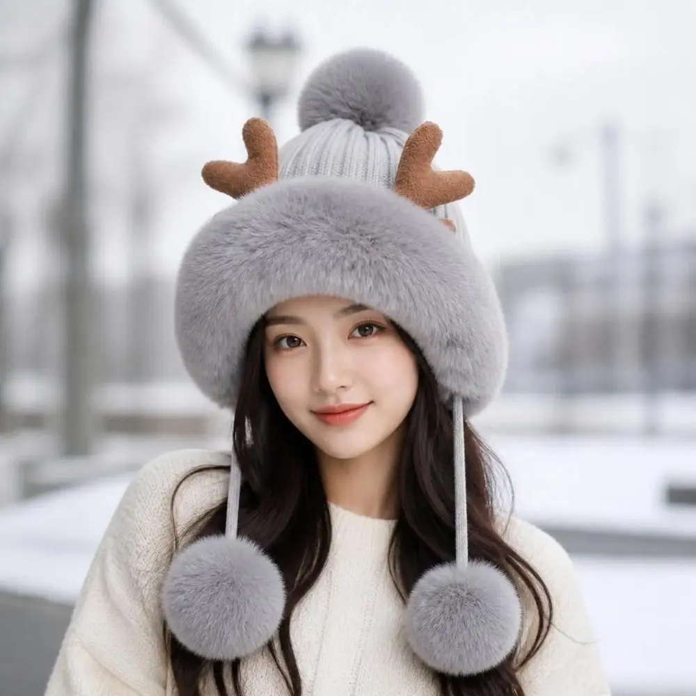 Cute Thick Knit Trapper Hat Warm Insulation Pom-Pom Detail Knit Beanie Deer Antler Design Pom-Pom Beanie Winter Season