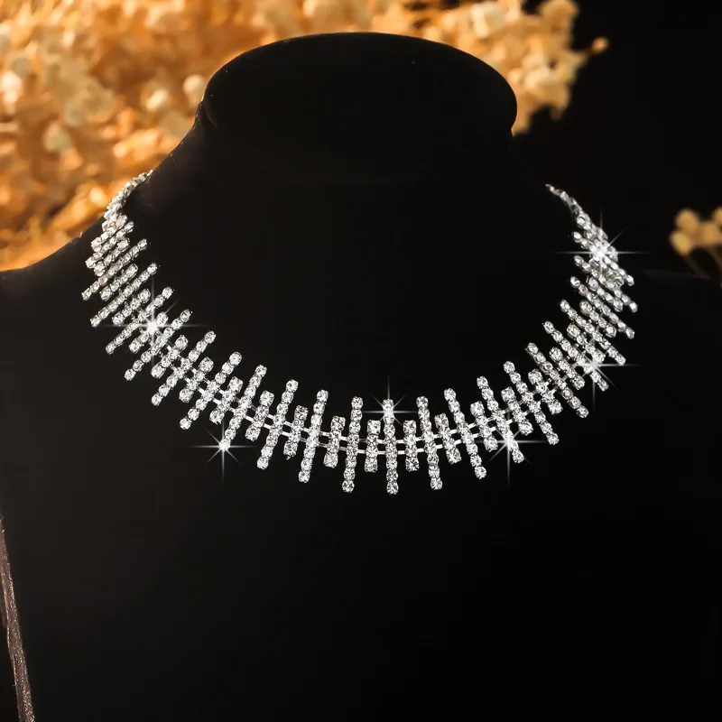 

New European and American style fashionable necklace sexy versatile nightclub party collarbone chain for women