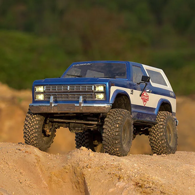 Crossr Rock Crawler Elettrico Telecomandato 2024 At4 Pro 4x4 Fuoristrada a Doppia Velocità con Blocco Differenziale Modello Auto per Hobbisti