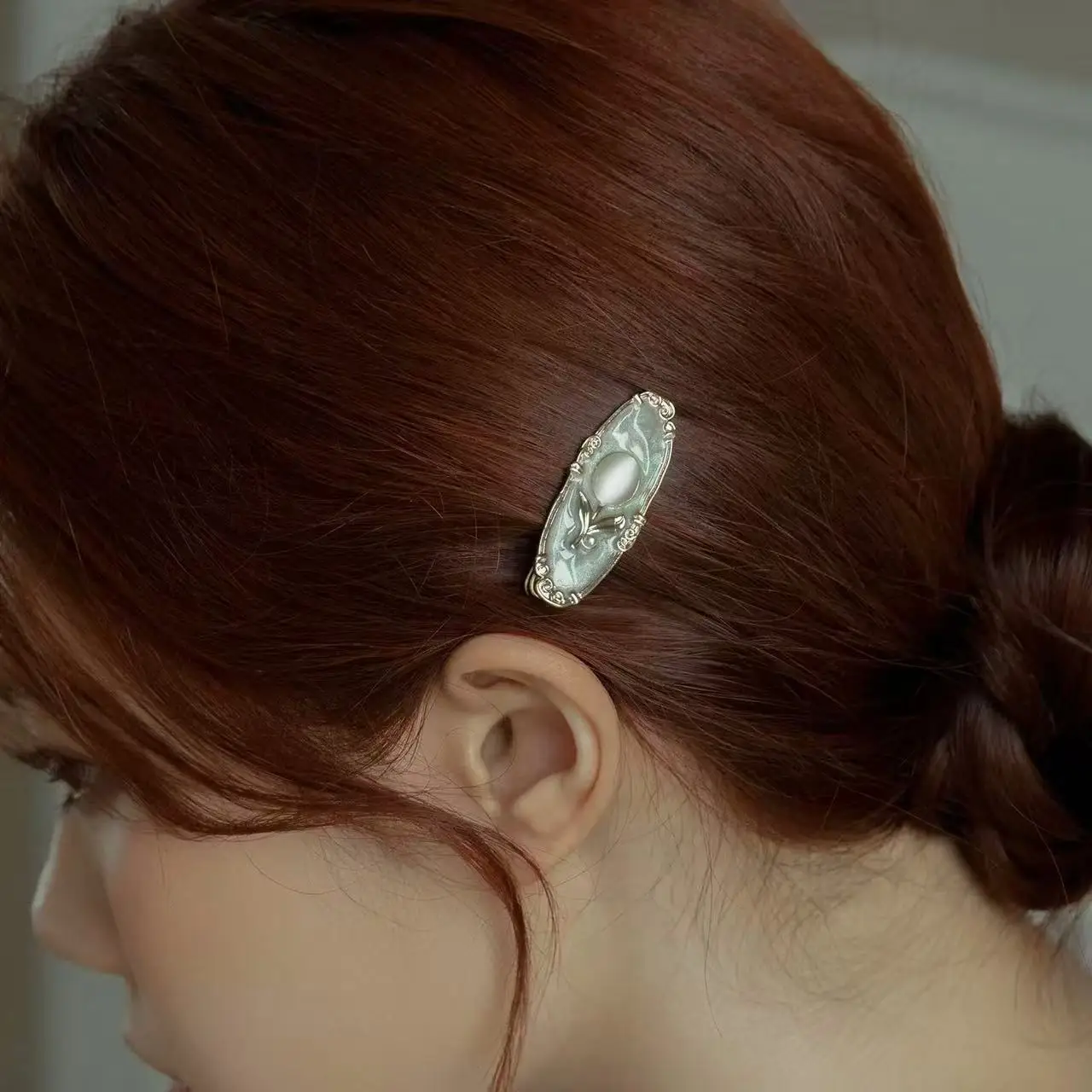 Qingtilan ~ Elegant French Flower Side Hair Clip, Exquisite Duckbill Clip for Bangs, Versatile Pearl Hairpin Hair Accessories