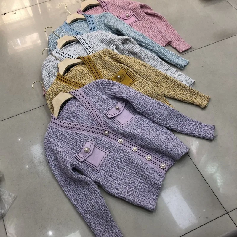 Jesienno-zimowy sweter z dzianiny damski Vintage Sweet Chic luksusowy kardigan z guzikami z koralikami damski dekolt w serek z długim rękawem luźna