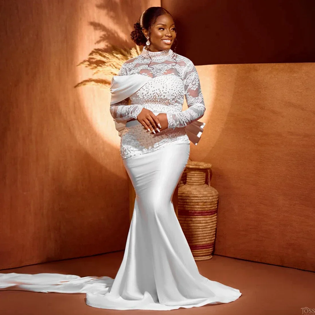 

Customized Modest High Collar Shinny Pearls Wedding Dress Lace Illusion Long Sleeves Plus Size Open Back Bridal Gown