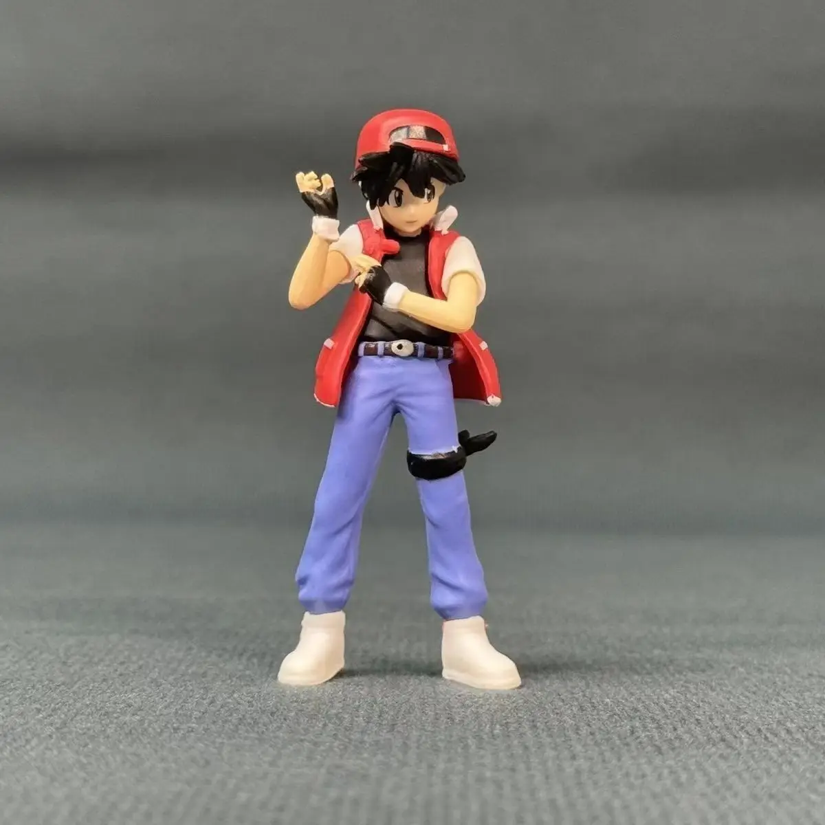 boneco-de-desenho-animado-pokemon-8cm-figura-fofa-do-treinador-vermelho-brinquedo-de-pvc-item-de-colecao-presente-de-natal-decoracao-de-mesa