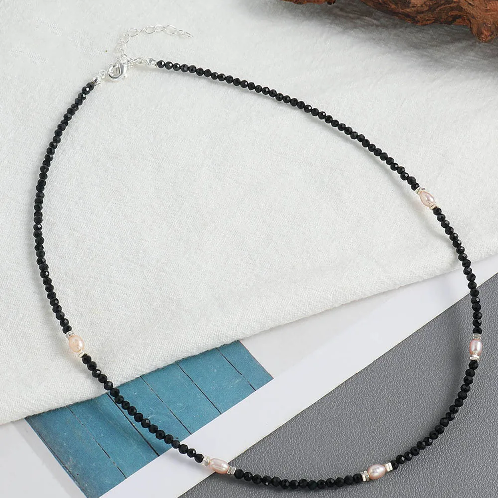 

Black Pointed Crystal Handmade Beaded Necklace Niche High-grade Stainless Steel Pendant All-match Clavicle Chain for Women