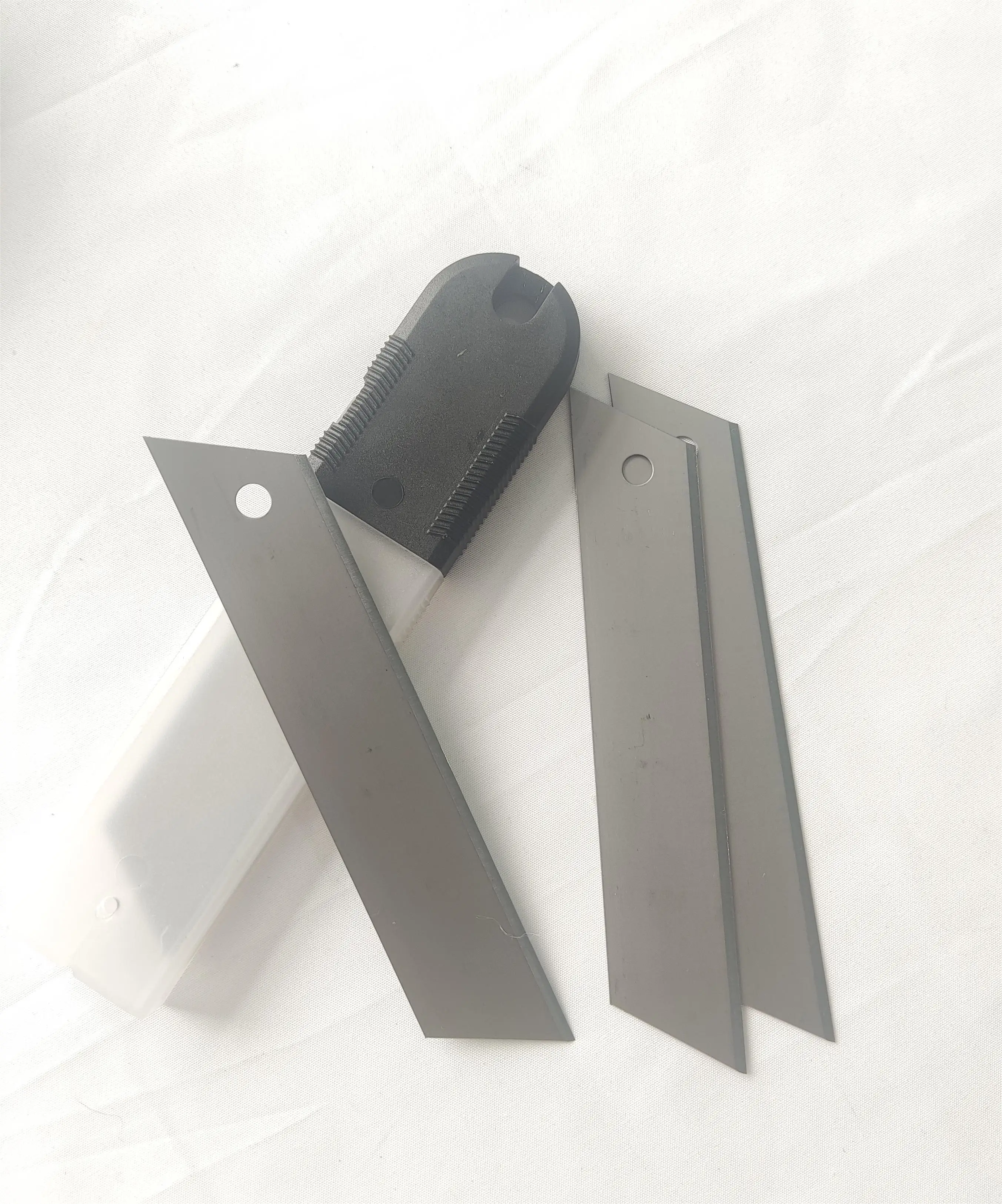 Hot Sale Customized Material 18 MM Snap-Off Blade Utility Knife Plastic Retractable Box Cutter For Cartons