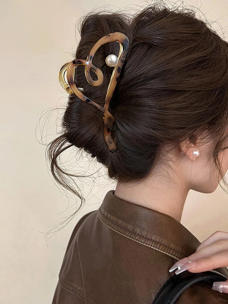 

Seoul-Inspired XXL Hair Claw - Premium Acetate French Clip for Voluminous Hairstyles & Luxury Daily Styling Essentials