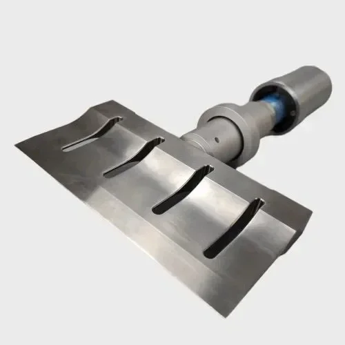 Automatische Ultraschall-Lebensmittelschneidemaschine für Käse, Kuchen, Gebäck, Snacks