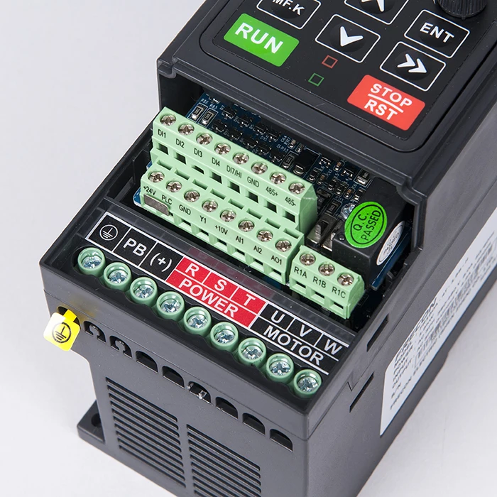 220V 380V 0.4KW 15KW Single-Phase Input Inverter VFD